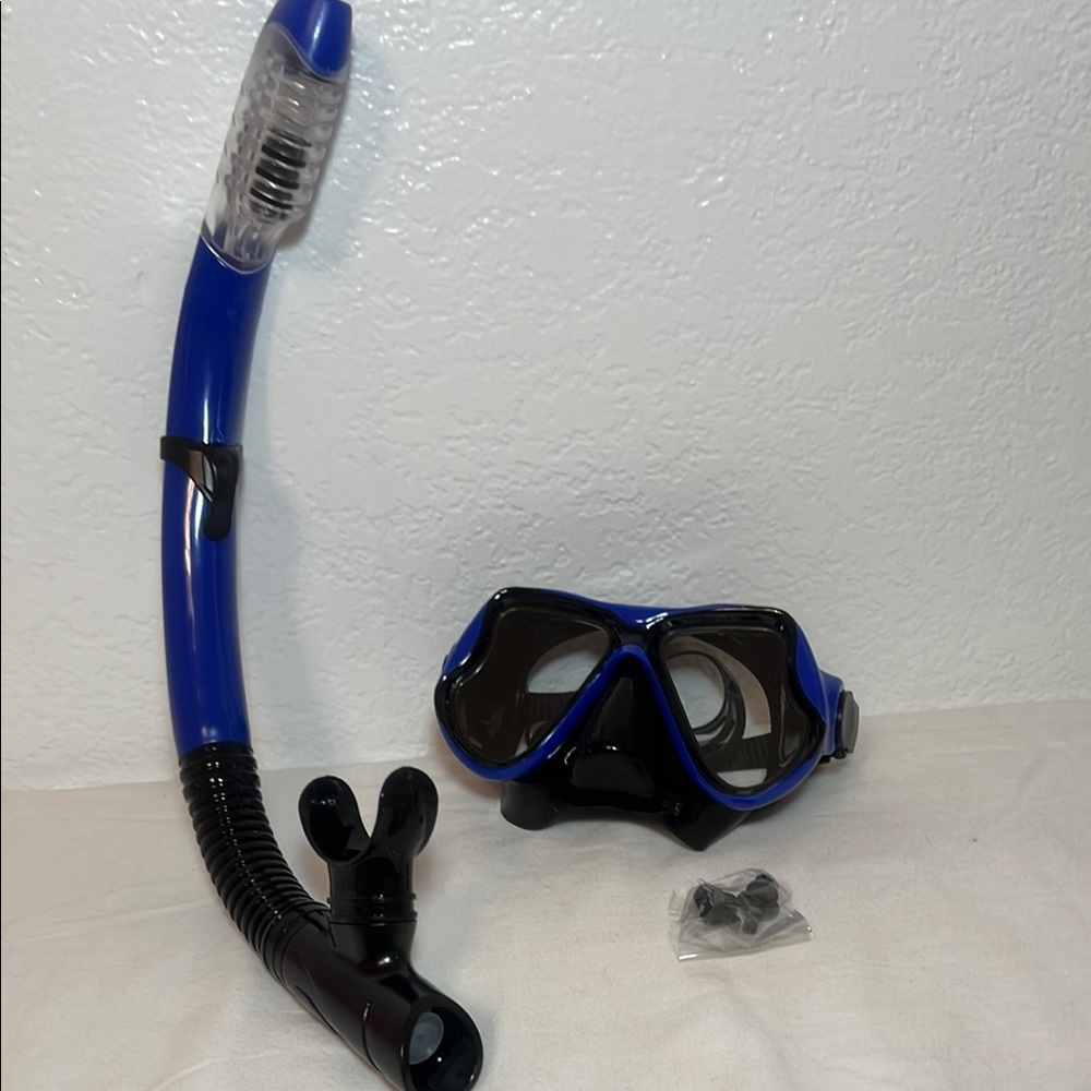 Blue and Black Snorkel Set